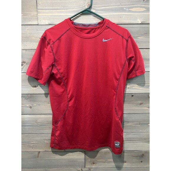 Nike Pro Combat Training T-Shirt Men’s Medium Red Fitted DRI-FIT Short Sleeve - Picture 1 of 6